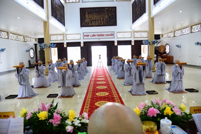 Lễ truyền giới Sa di Phương Trượng